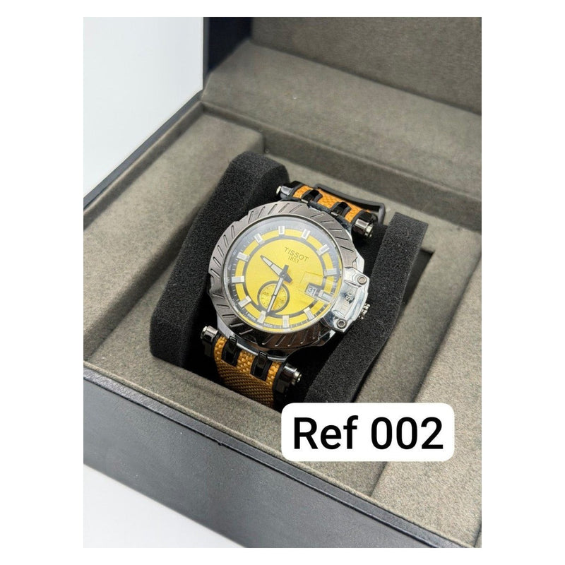 Reloj análogo con pulso de silicona y tela